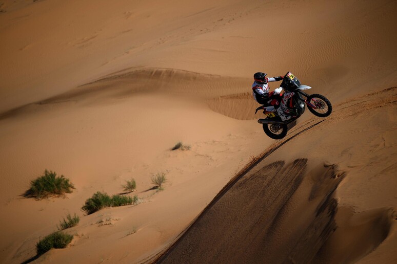 Una fase della Dakar categoria moto © ANSA/AFP