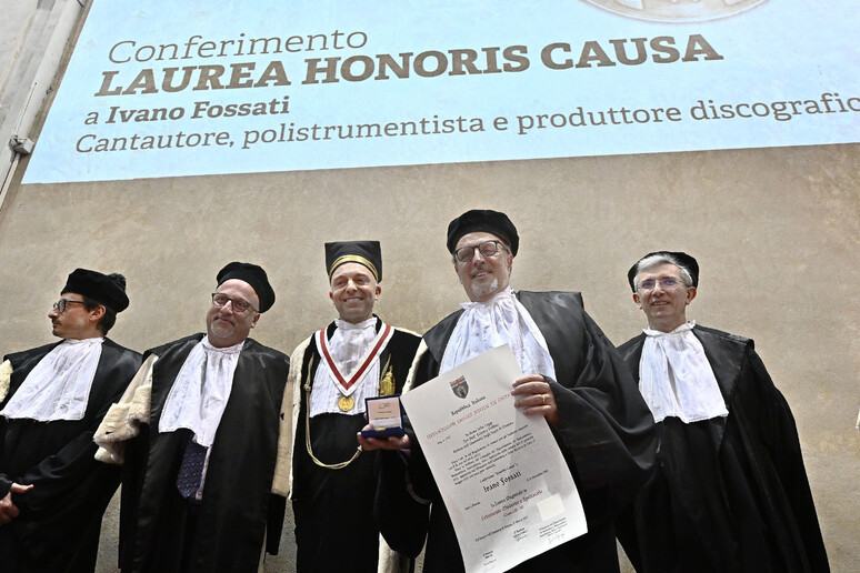Musica: Ivano Fossati insignito della laurea honoris causa in Letterature moderne e spettacolo - RIPRODUZIONE RISERVATA