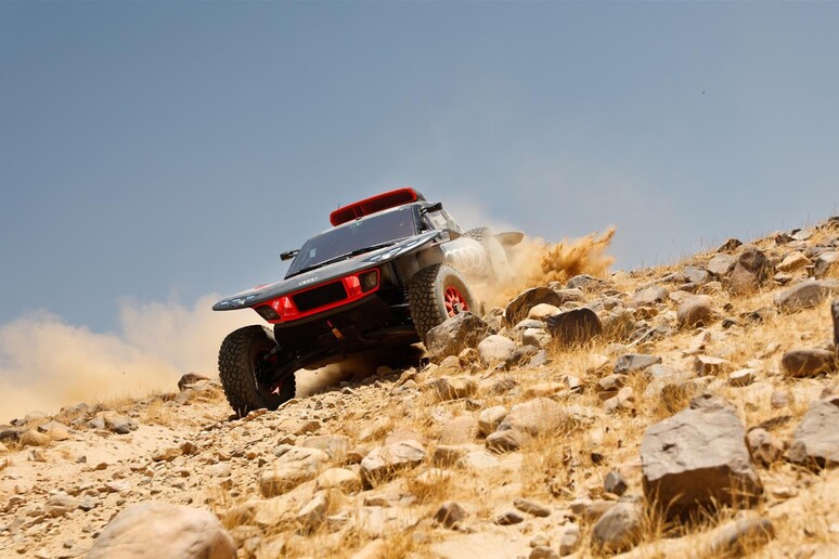 Audi: test in Arabia Saudita in vista della Dakar 2024 - RIPRODUZIONE RISERVATA