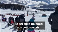 Lo sci sulle Dolomiti non conosce crisi