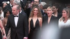 Festival di Cannes, Judith Godrèche sul tappeto rosso per il suo cortometraggio